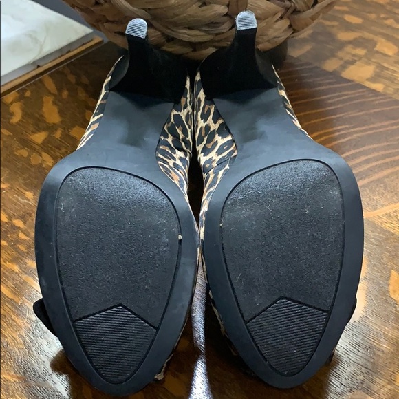 Platinum BP. Leopard print 3.5 inch heels w/ bow - Picture 5 of 5